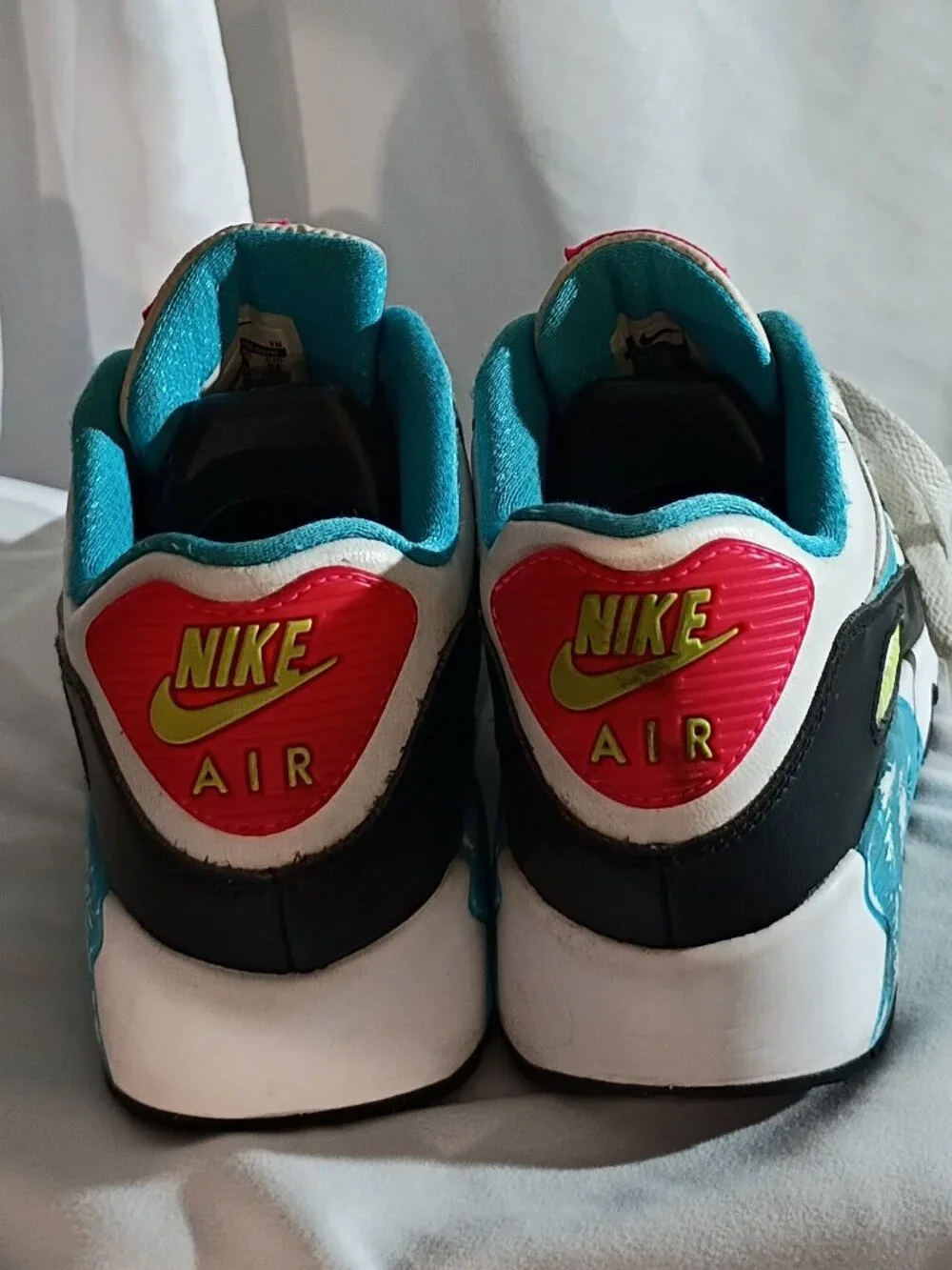 Girls Nike Air Max, Blue/White/Pink/Yellow, Size 5.5 Youth